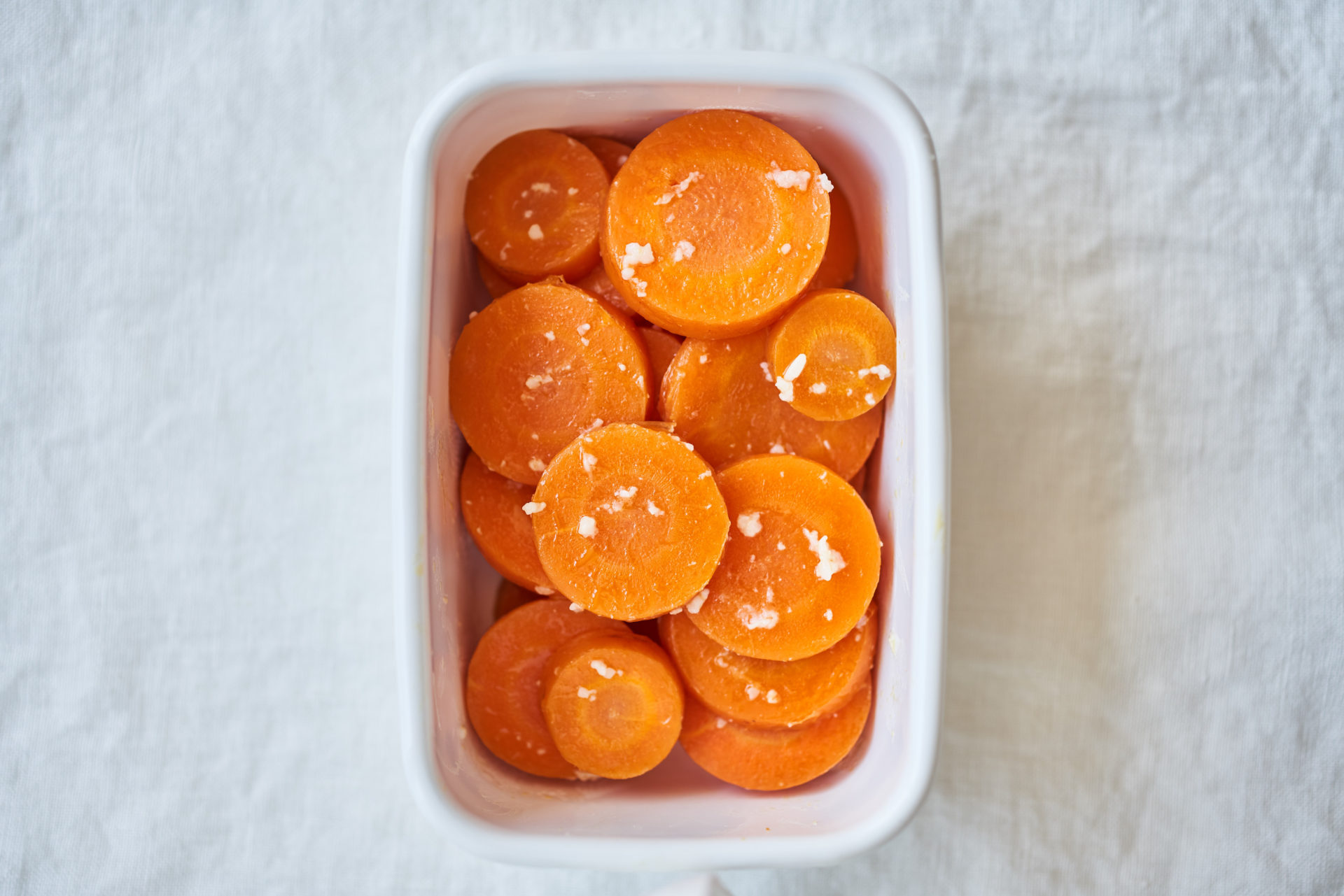 蒸しにんじんの塩麹和え