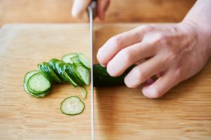 おかずおにぎり:きゅうりの切り方