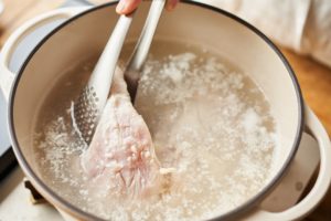 塩麹サラダチキンのレシピ・作り方